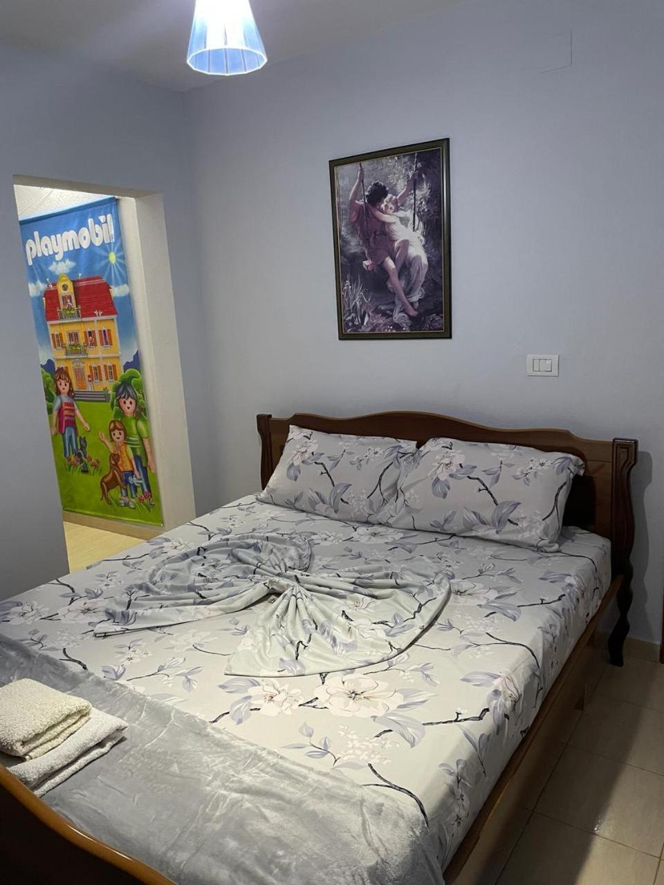 Eiffel'S Guest House Pogradec Exterior photo